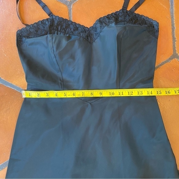 Vintage 1950s Slip Dress Black Lace Eyelet Barbizon Pinup lingerie Size 13 - Picture 9 of 10